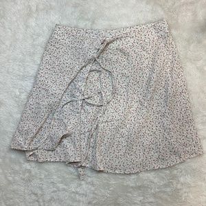 Brandy Melville, Flower Skirt, One Size